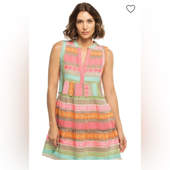 Dresses & Skirts - Elon Dress NWT Small